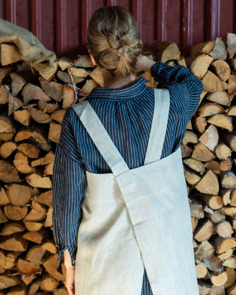 Square Cross Apron: Natural