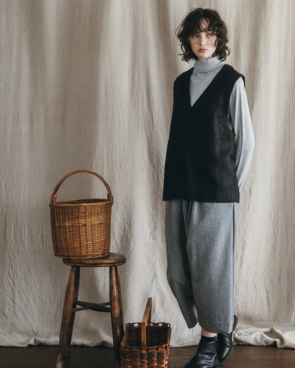 Melisa Vest: Black