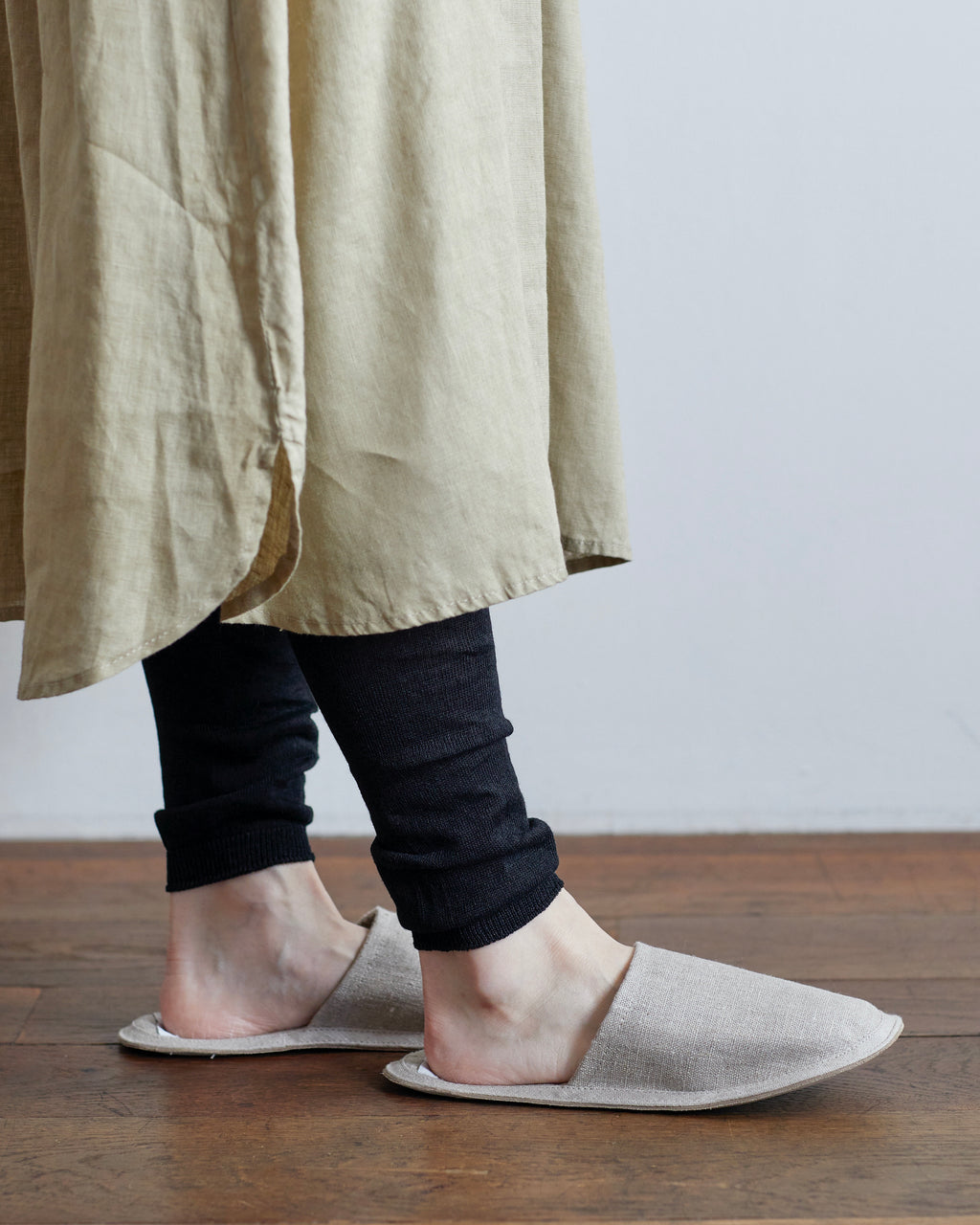 Linen Slippers: Natural