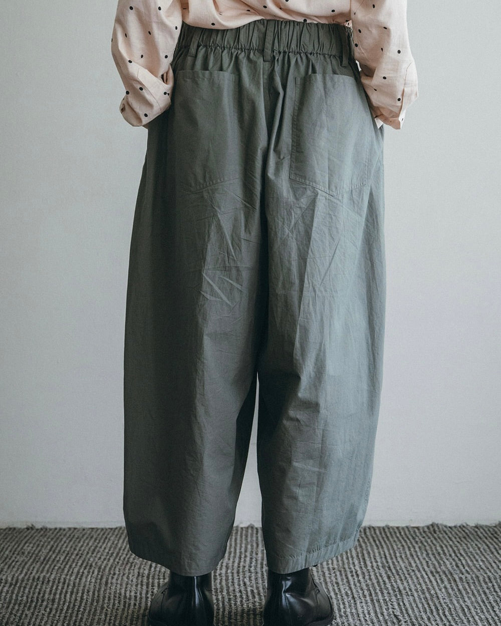 Mahabu Pant: Grey