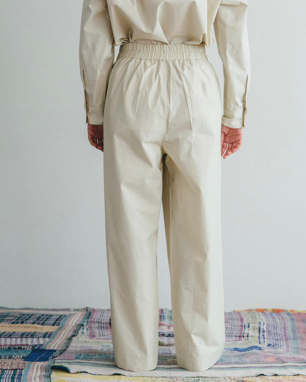 Saliha Pant: Oyster