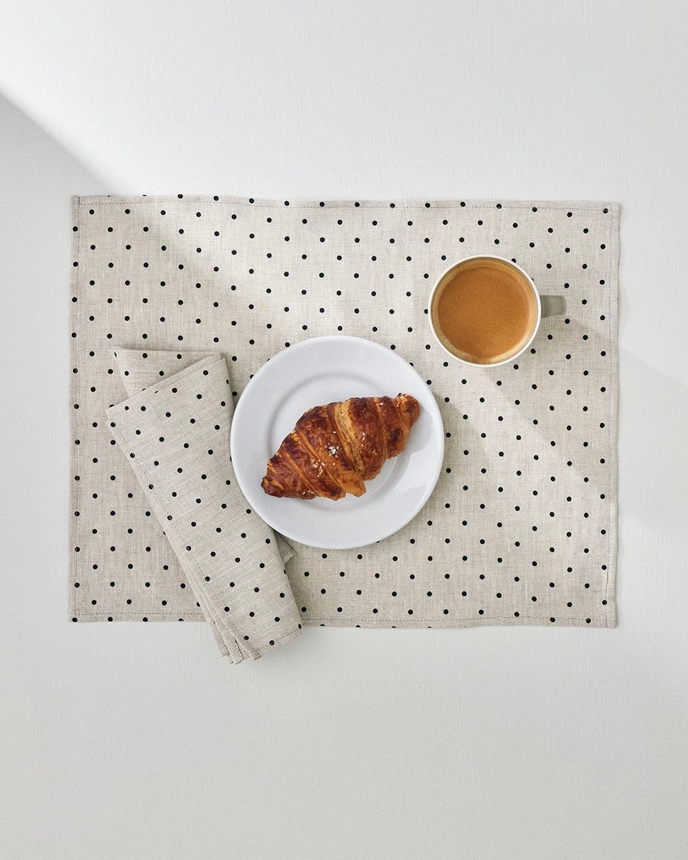 Placemat: Natural Dot