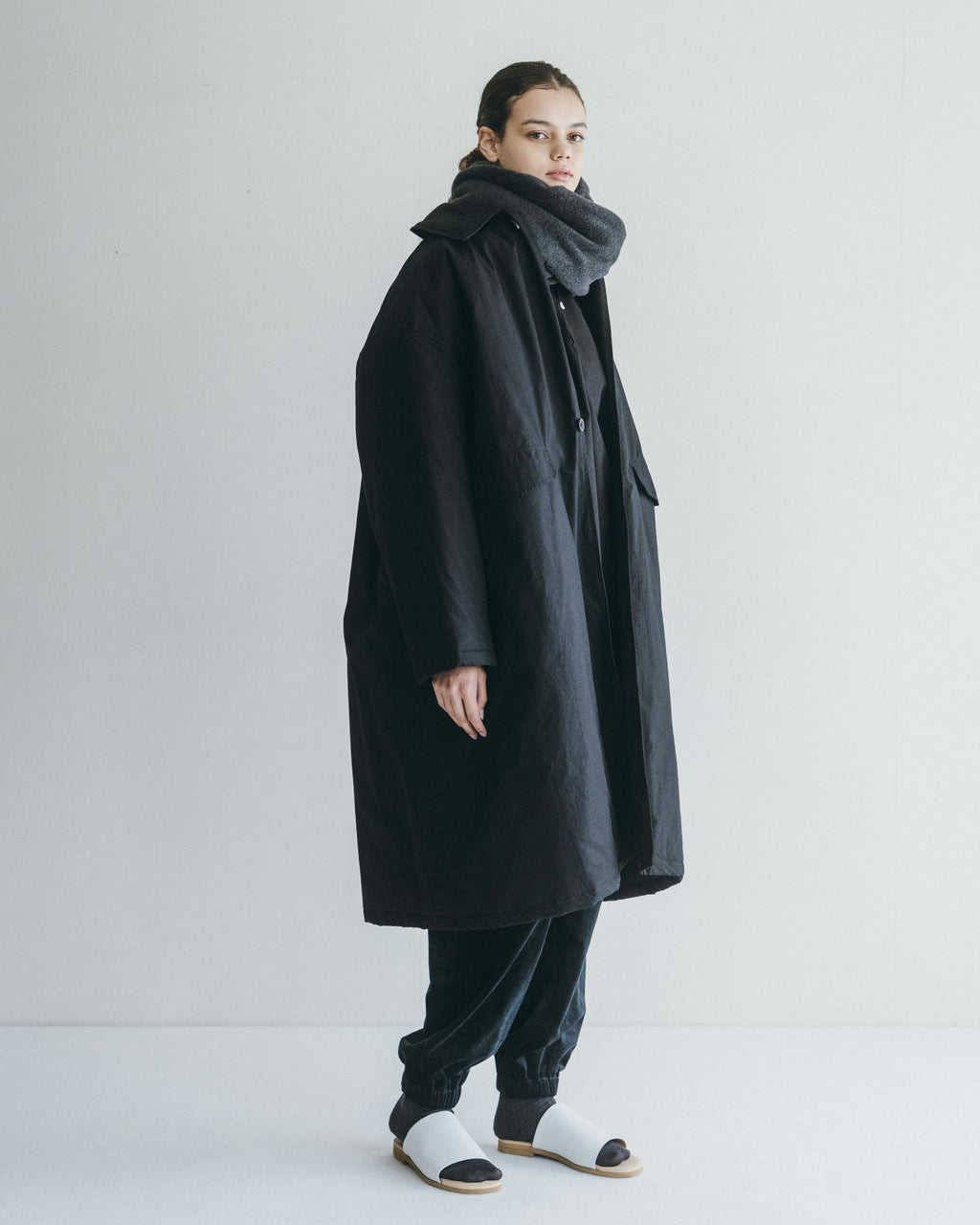 Amar Coat: Black