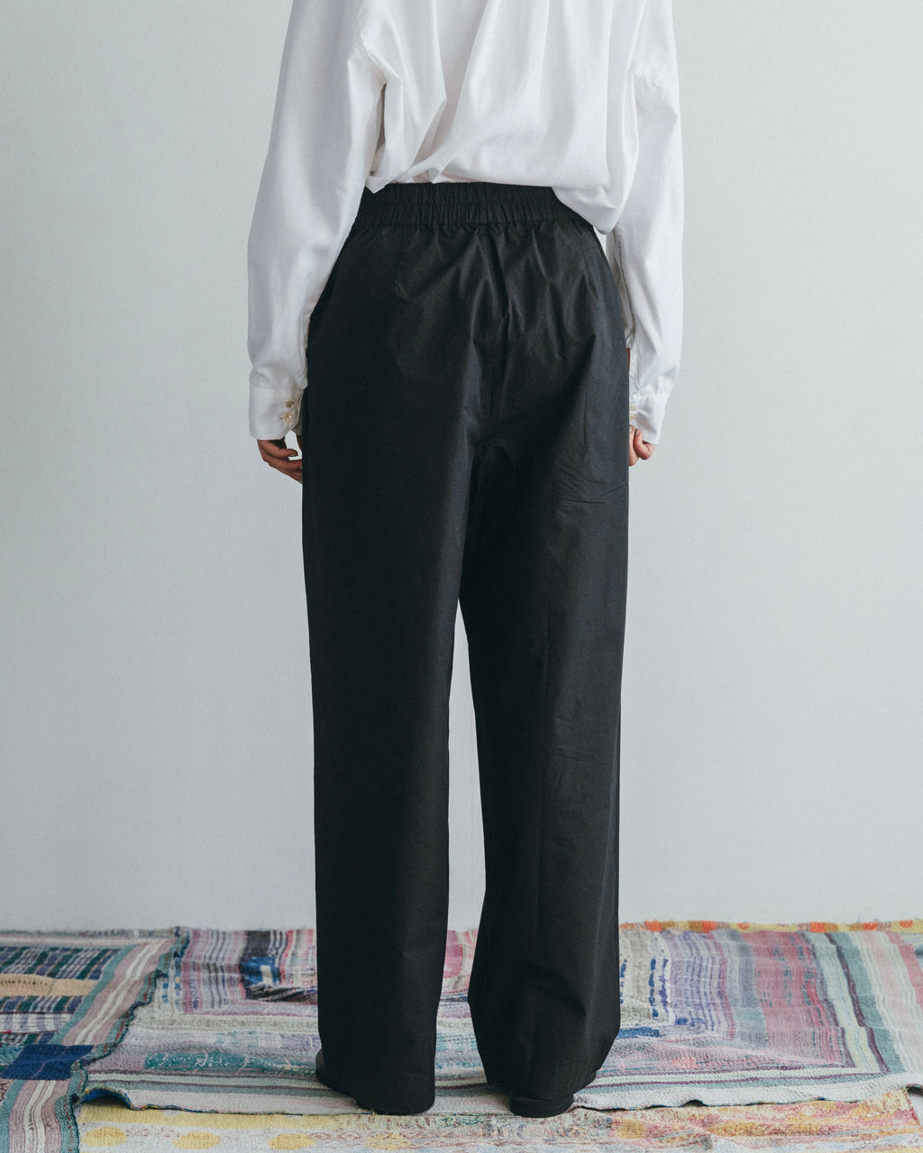Saliha Pant: Black