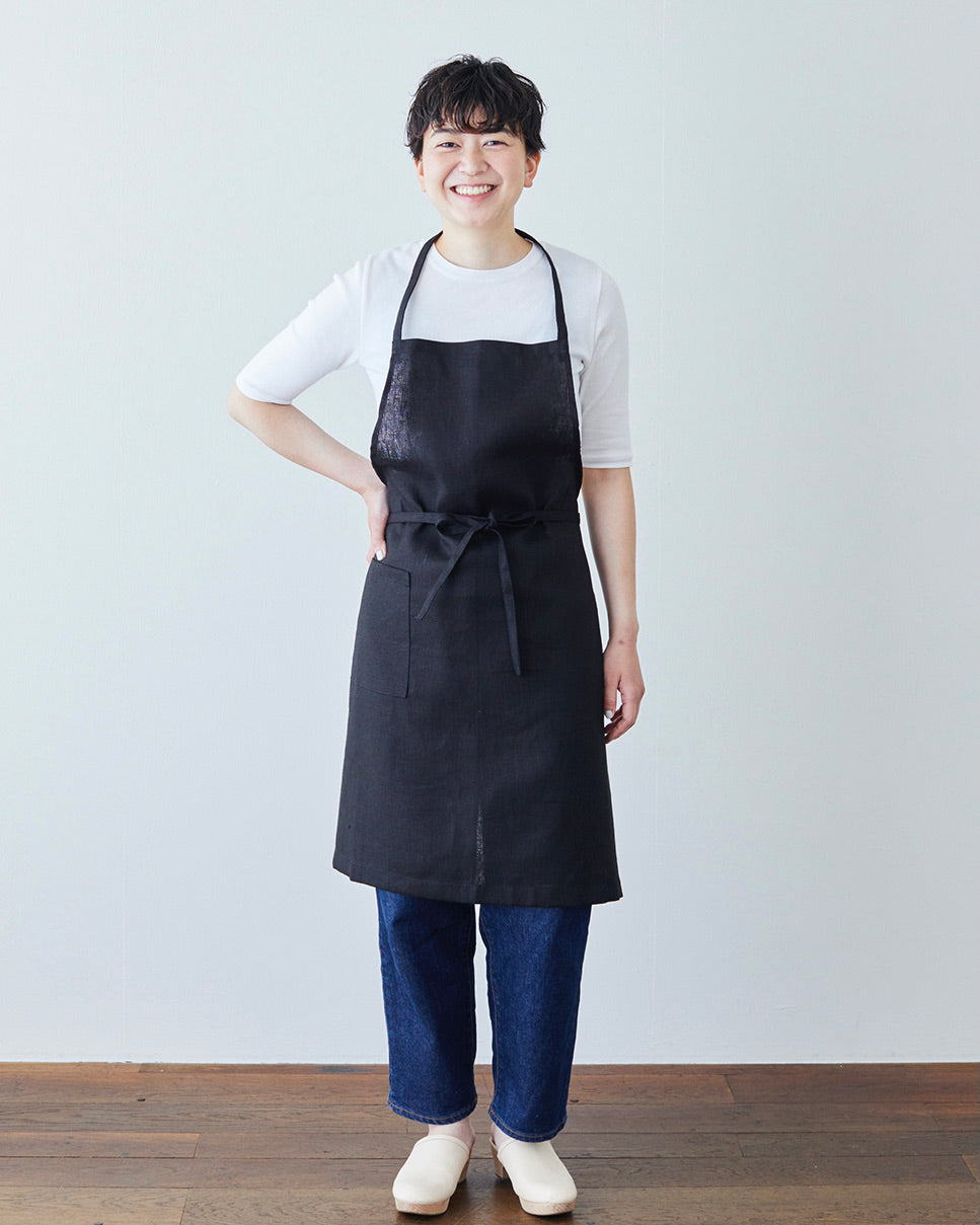 Daily Apron: Black