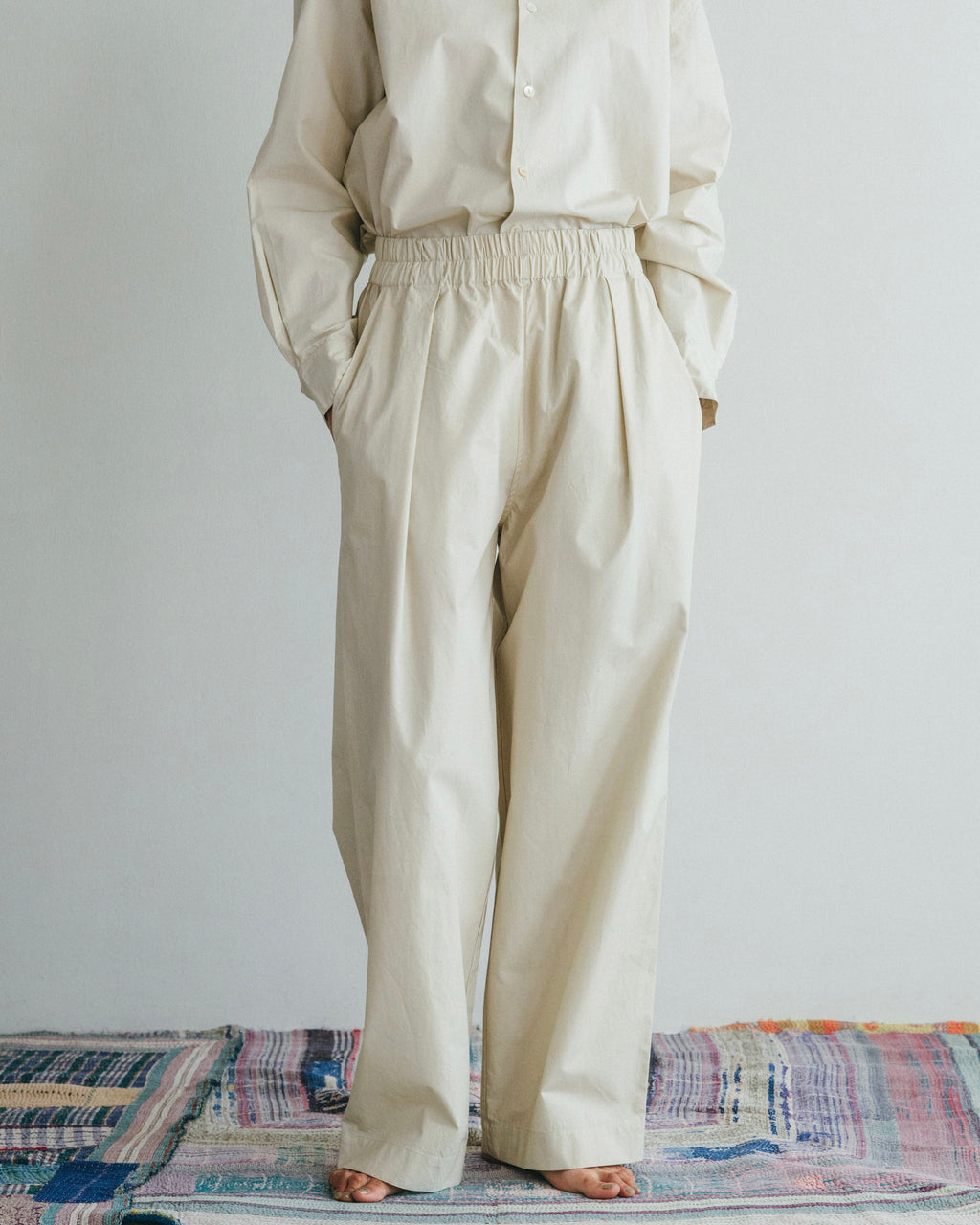 Saliha Pant: Oyster