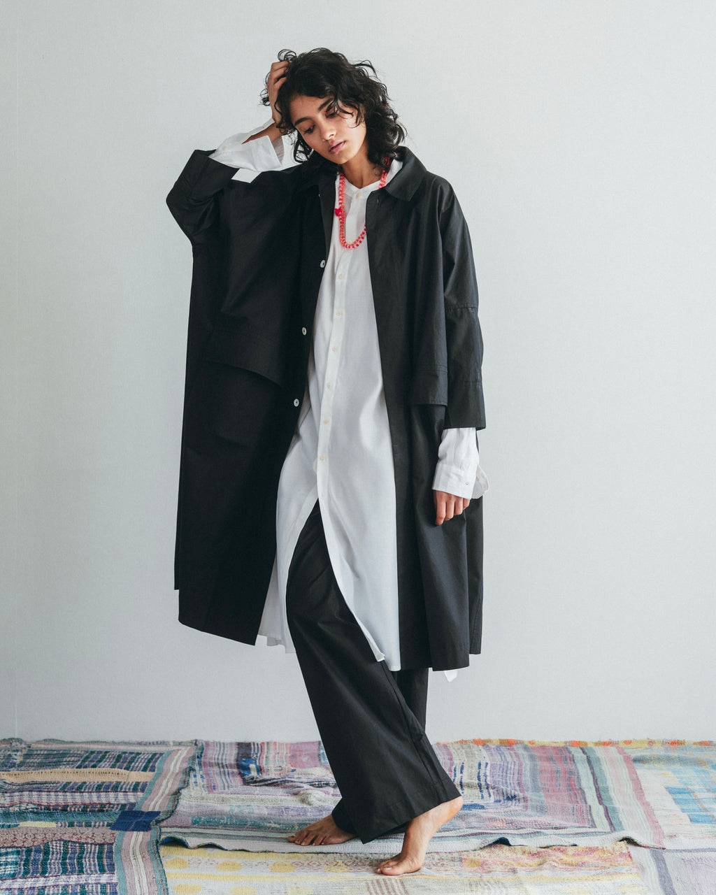 Saliha Pant: Black