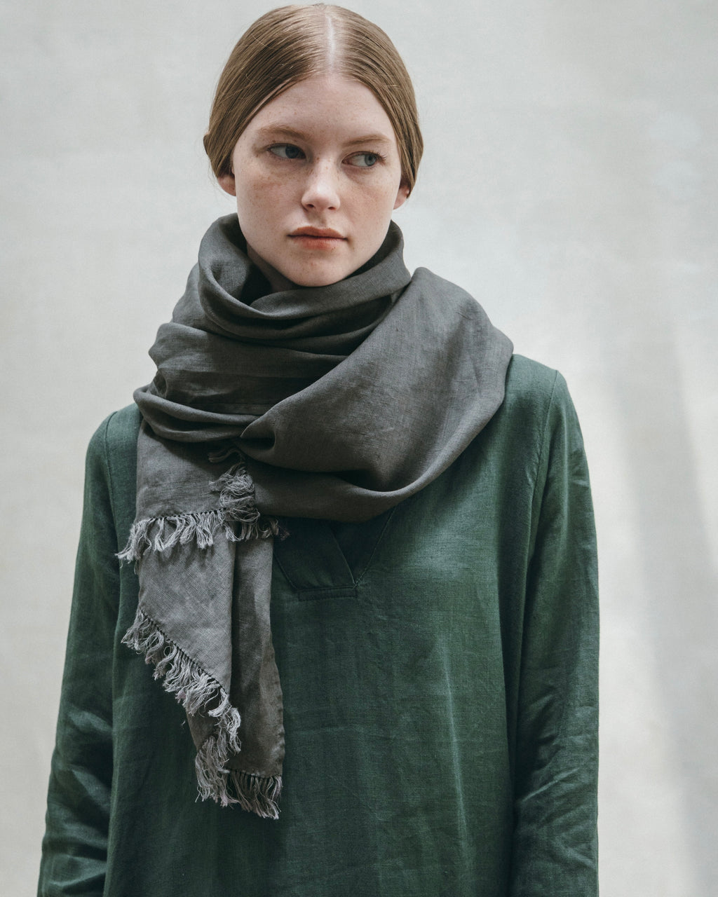 Roserie Scarf: Acier