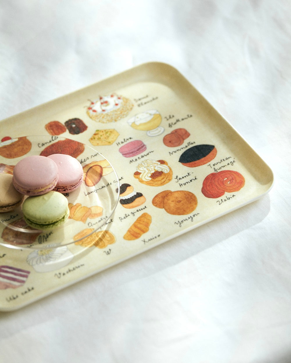 Linen Tray Medium: Isabelle Boinot: Gateau