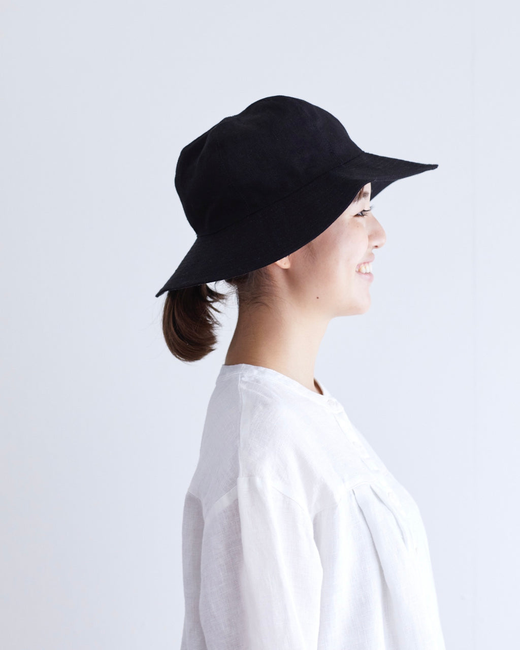 Cree Linen Hat: Black