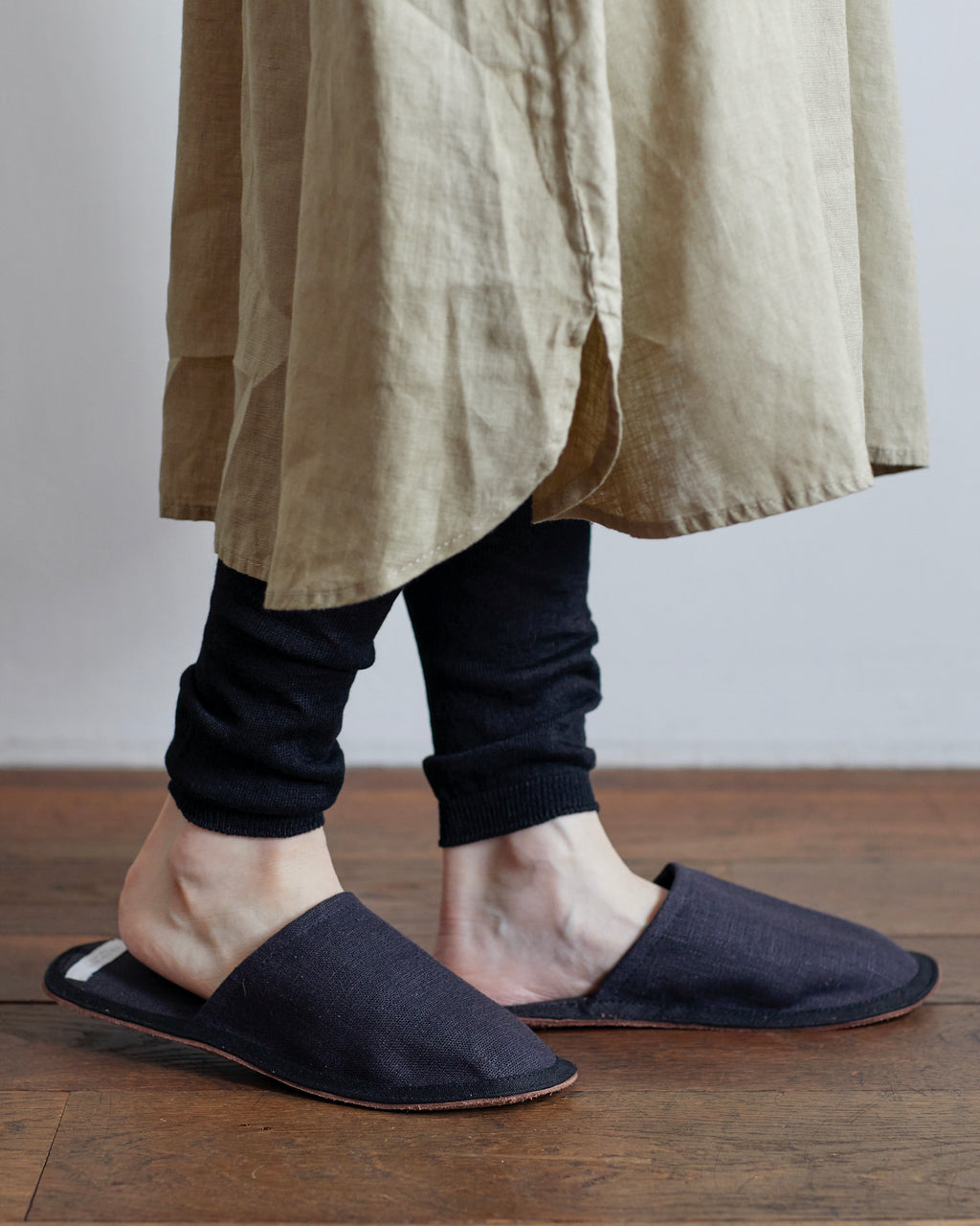 Linen Slippers: Graphite