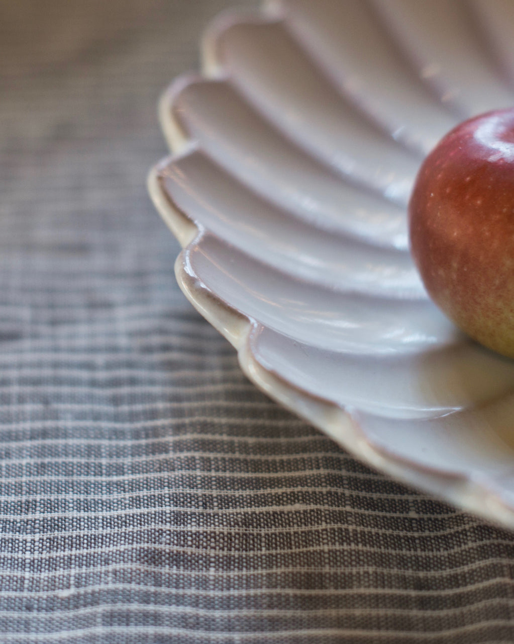 Tablecloth: Grey White Thin Stripe